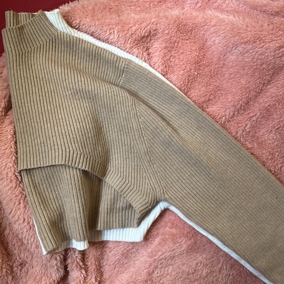 Crop top - Picture 2 of 4